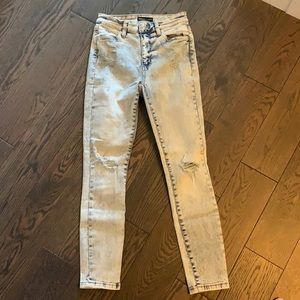 Aeropostale Emma High Rise Ankle Jegging.